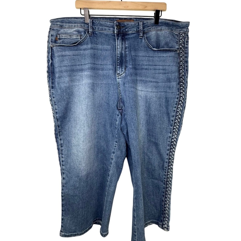 Judy Blue 24W Wide Leg Crop Jeans Medium Wash Braided Side JB88850 MD